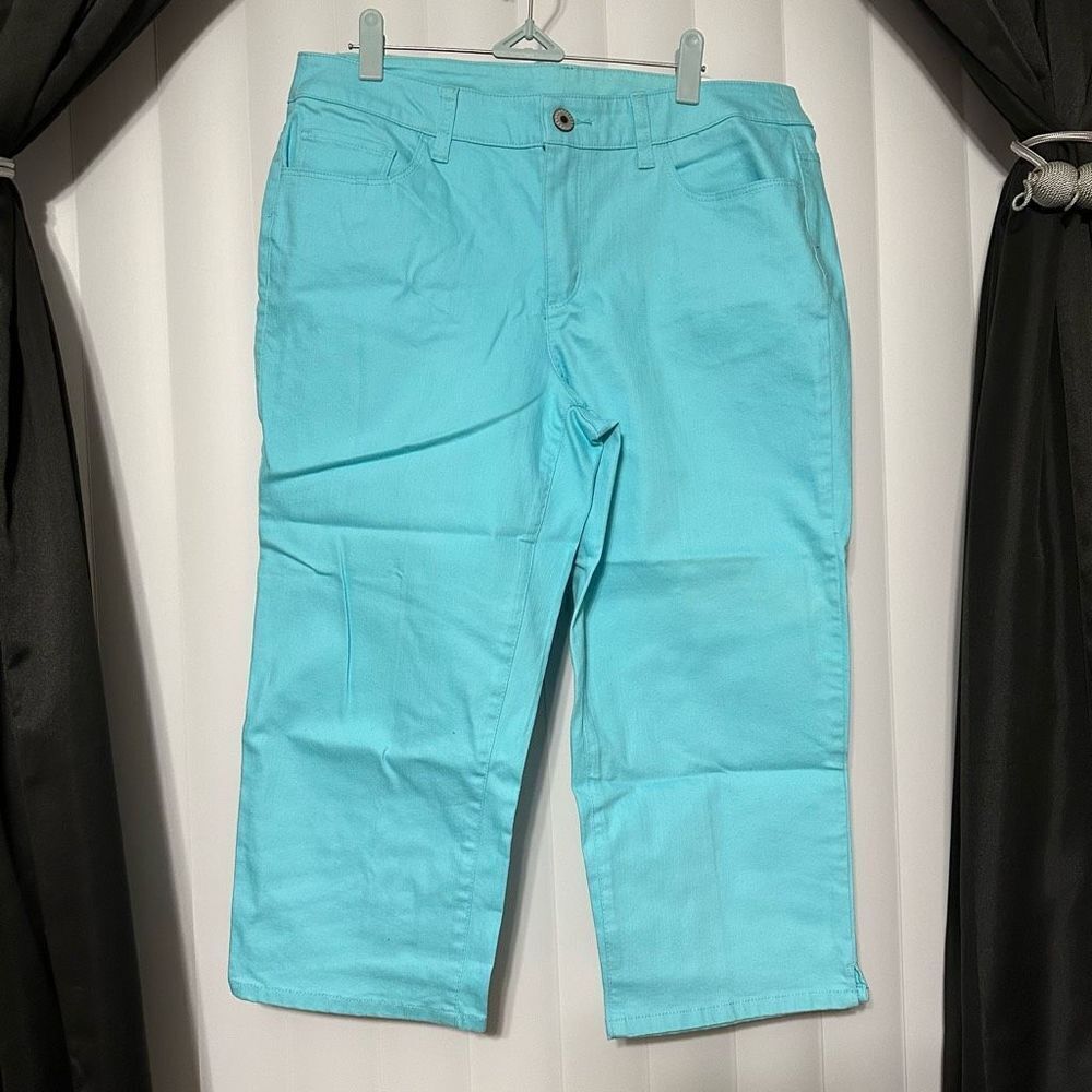 Christopher & Banks teal Capri modern fit jeans